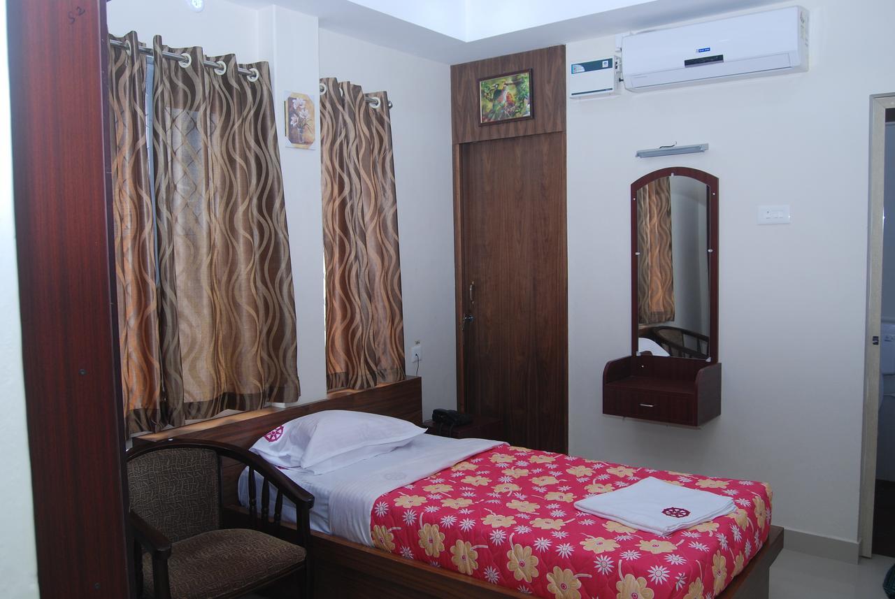 Chakraa Residency Hotel Ramanathapuram Exterior photo