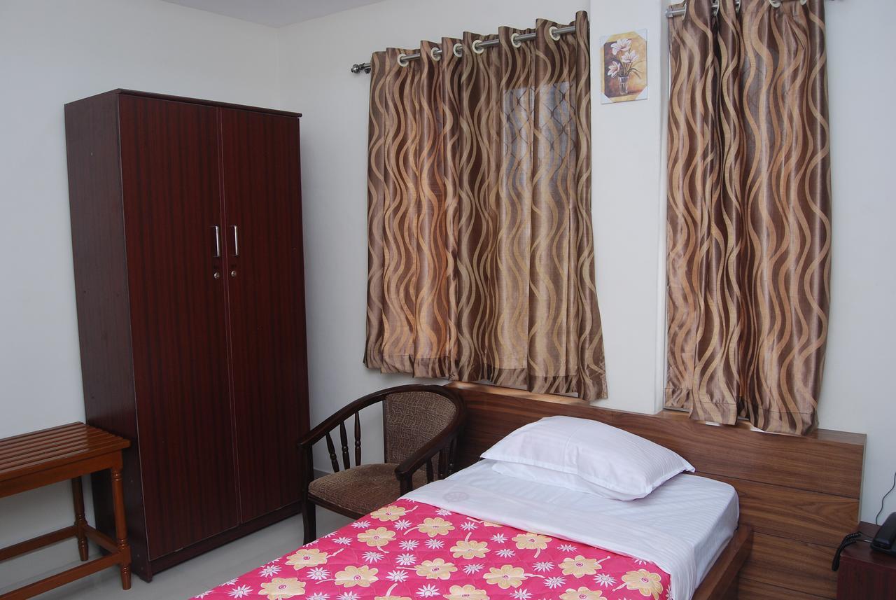 Chakraa Residency Hotel Ramanathapuram Exterior photo