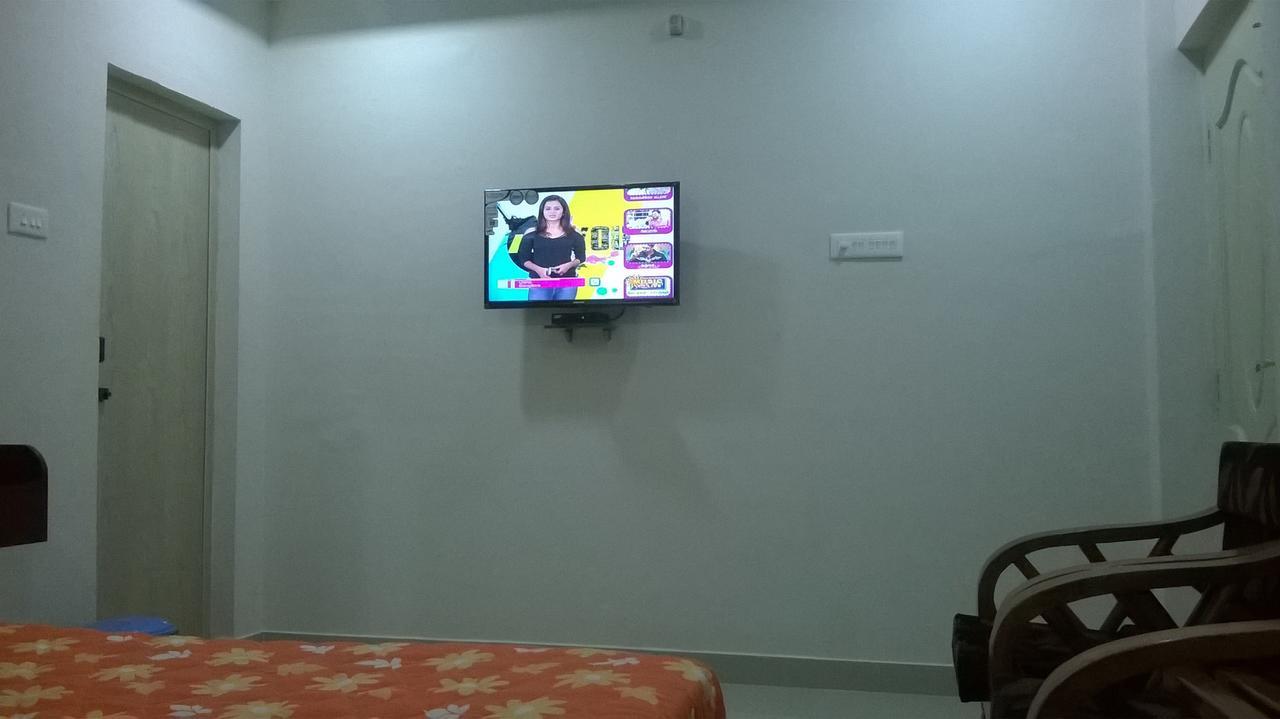 Chakraa Residency Hotel Ramanathapuram Room photo